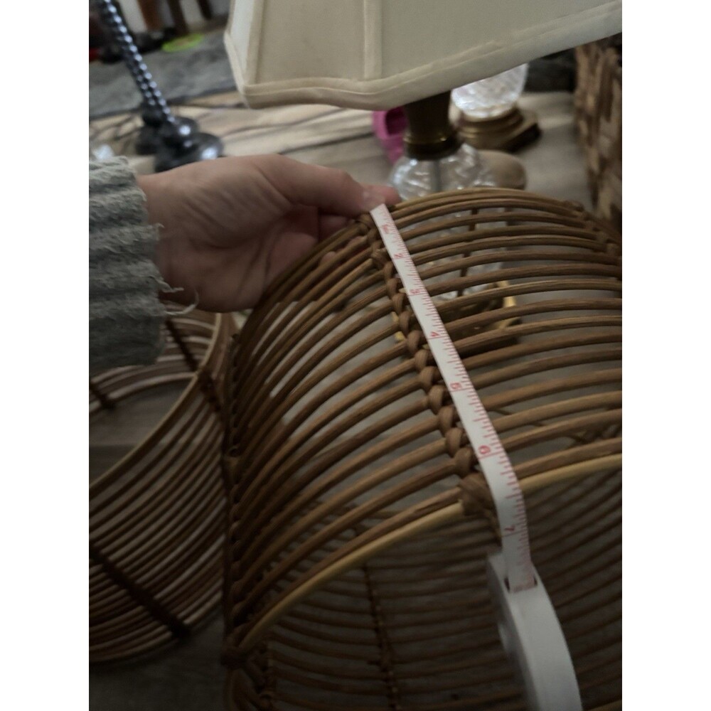 2 Vintage Unique bamboo rattan lamp shades - Picture 10 of 11
